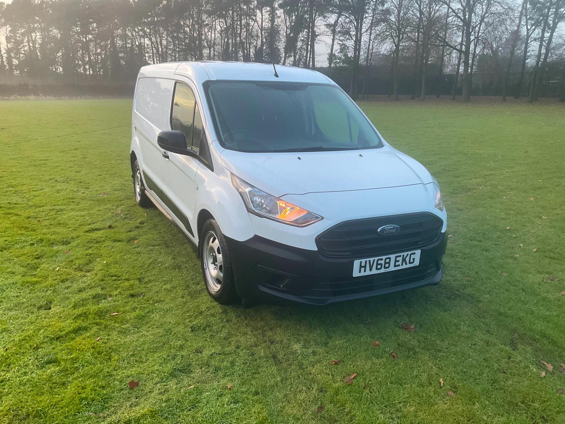 Ford Transit Connect HV68 EKG