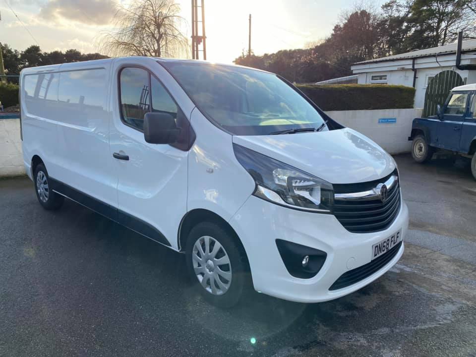 Vauxhall Vivaro DN68 FLF