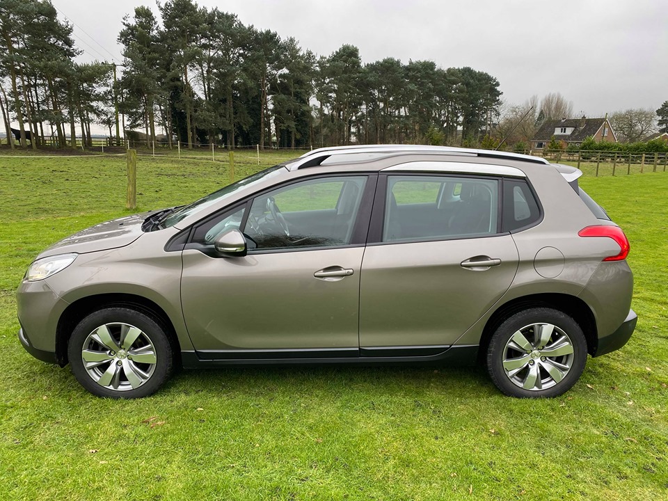 Peugeot 2008 AJ64 KBV