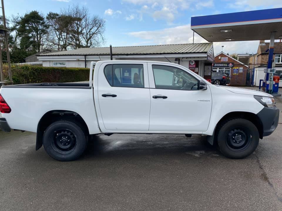 Toyota Hilux BN18 LVE