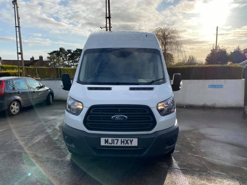 Ford Transit MJ17 HXY