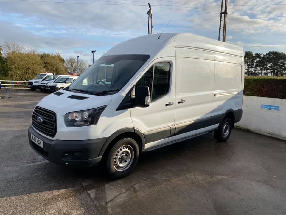 Ford Transit MJ17 HXY