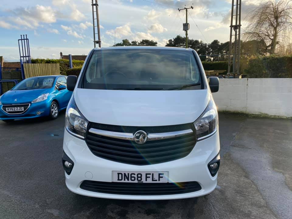 Vauxhall Vivaro DN68 FLF