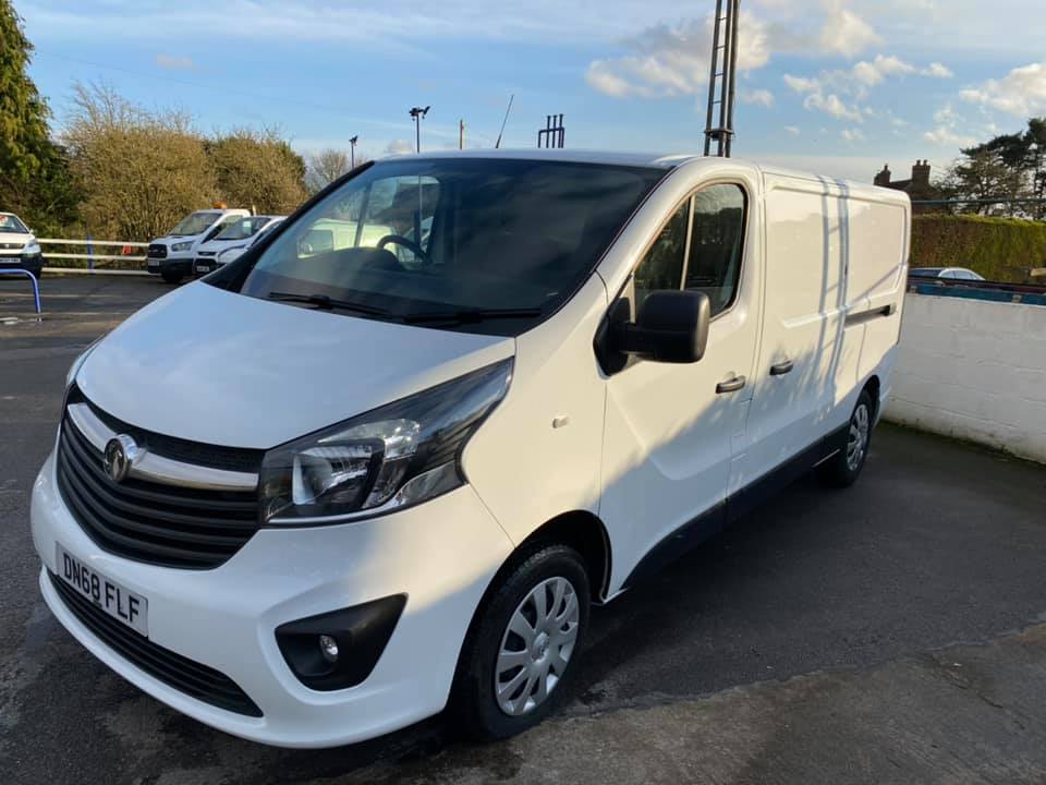 Vauxhall Vivaro DN68 FLF