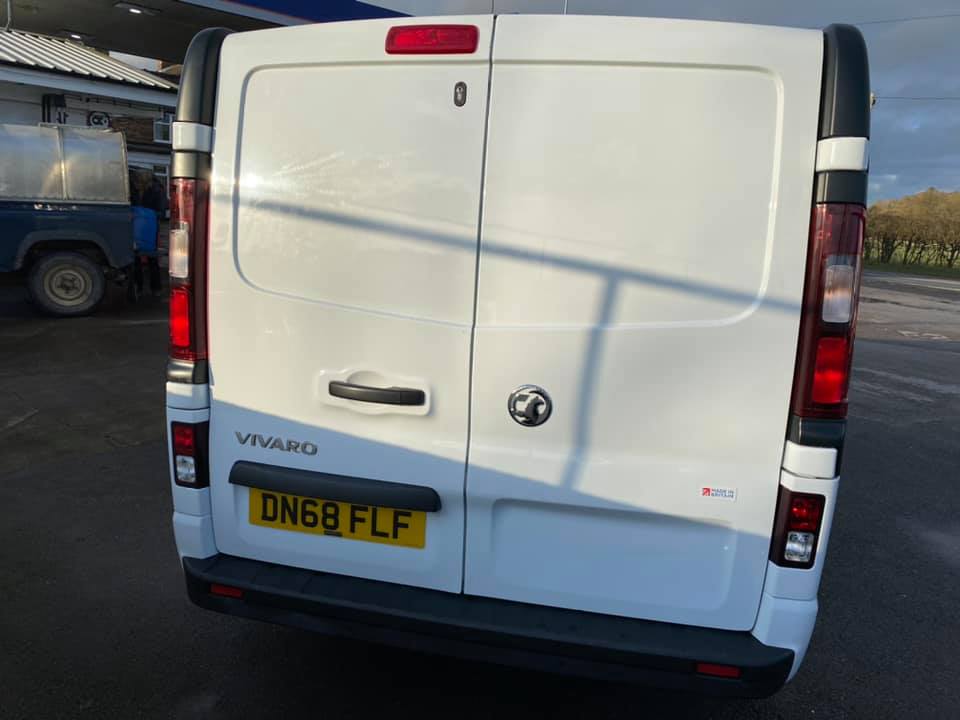 Vauxhall Vivaro DN68 FLF