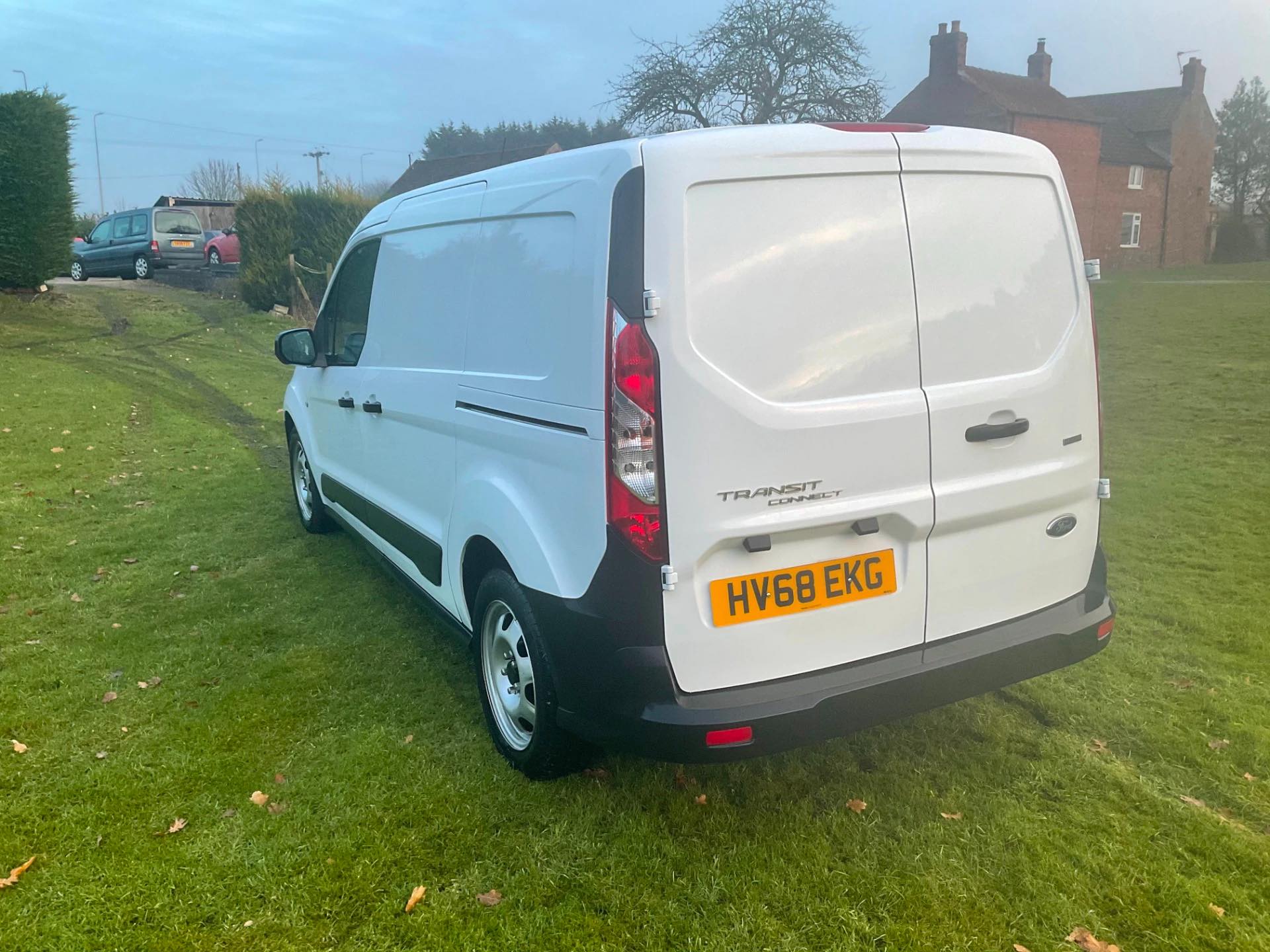 Ford Transit Connect HV68 EKG