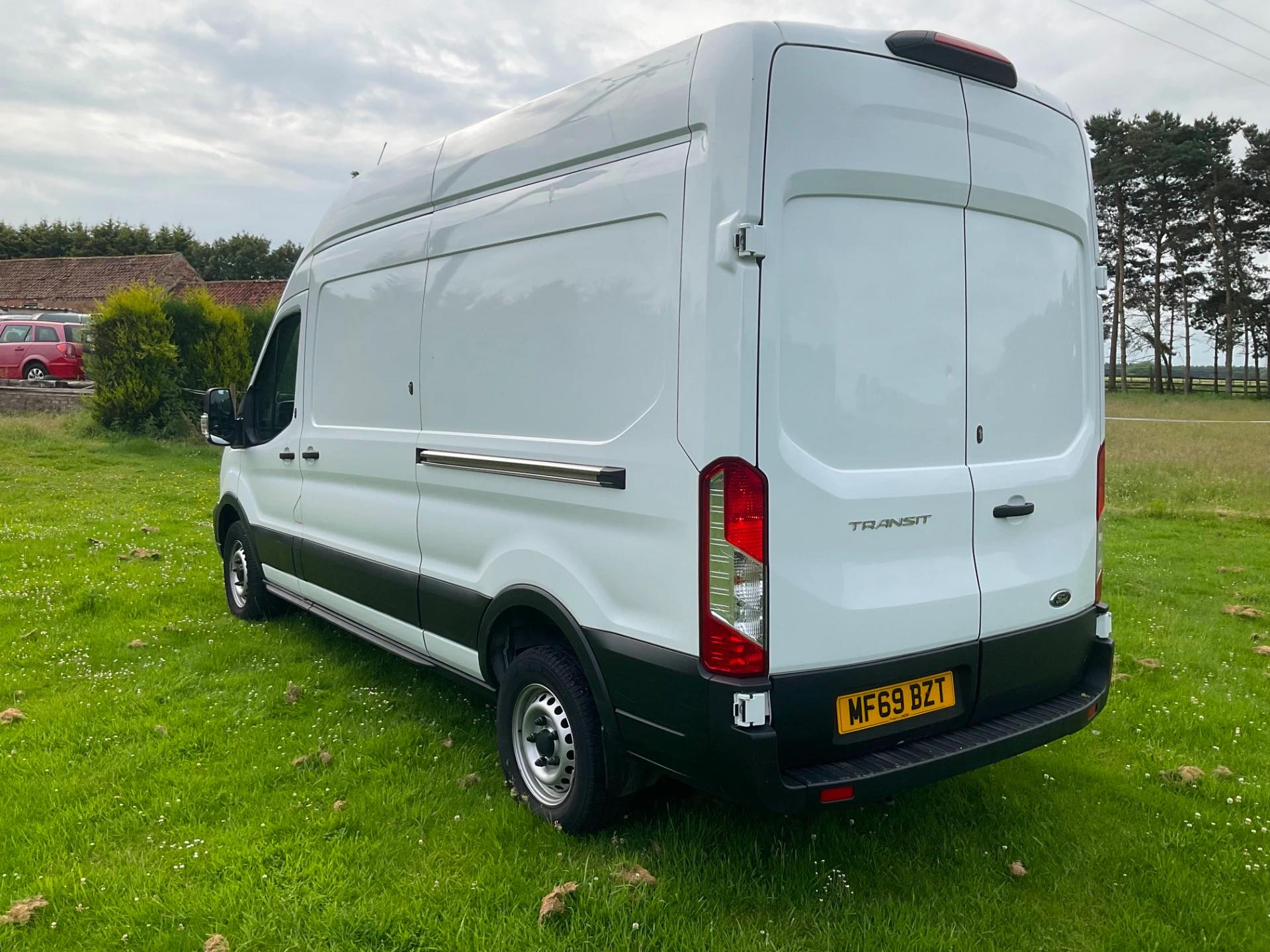 Ford Transit MF69 BZT