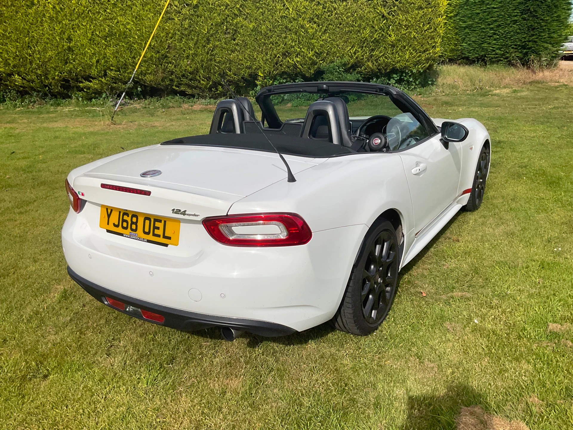 Fiat 124 Spider YJ68OEL