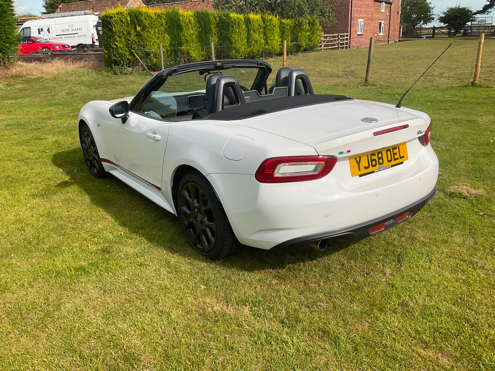 Fiat 124 Spider YJ68OEL