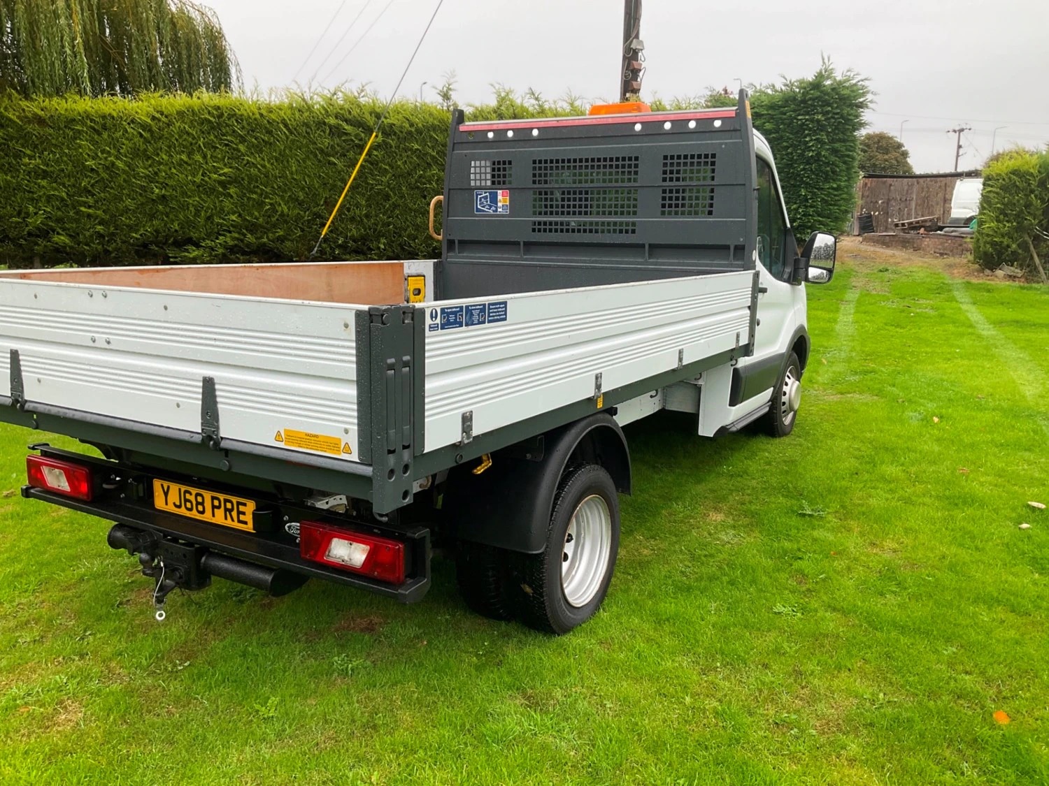 Ford Transit YJ68 PRE