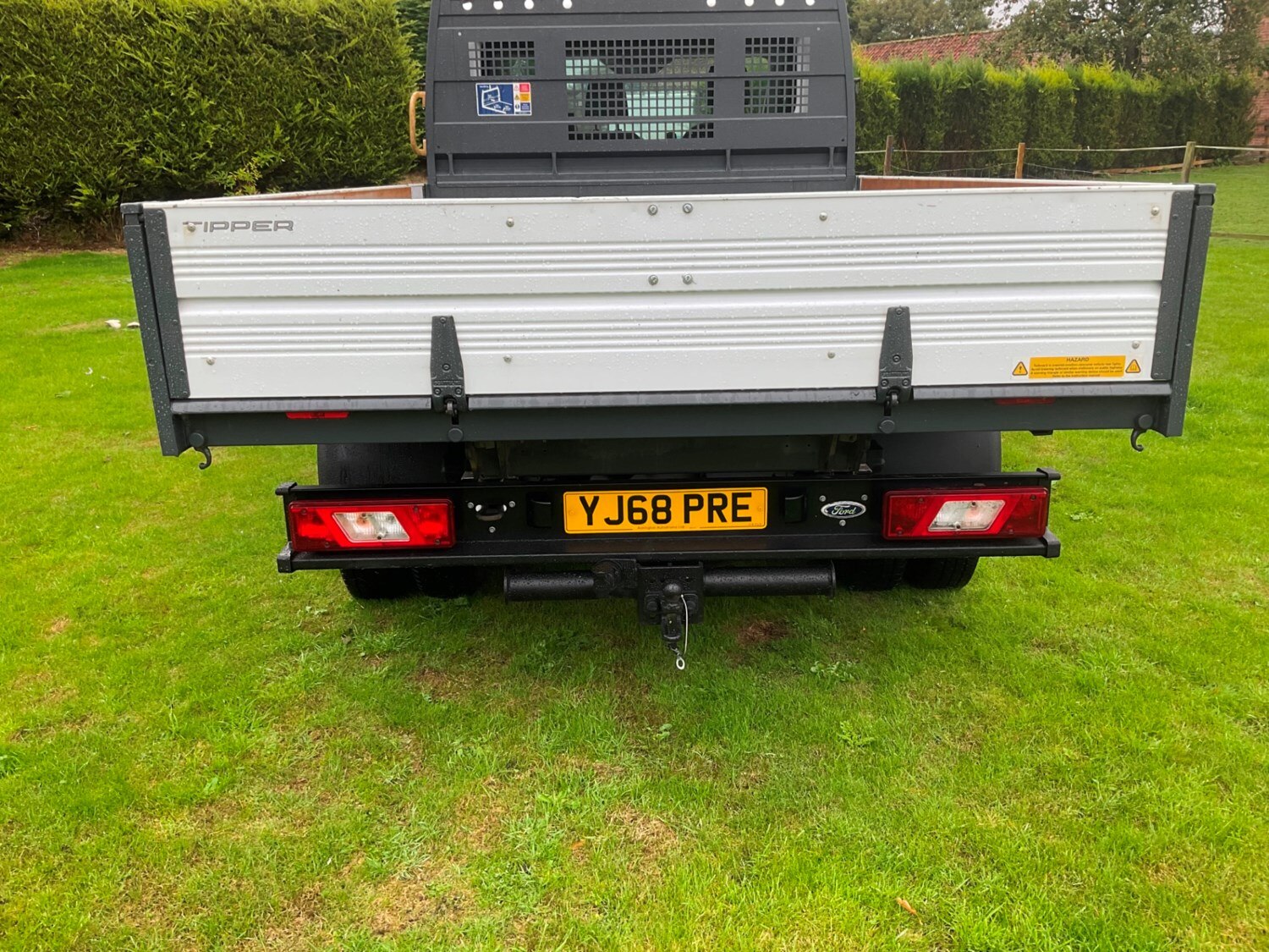 Ford Transit YJ68 PRE