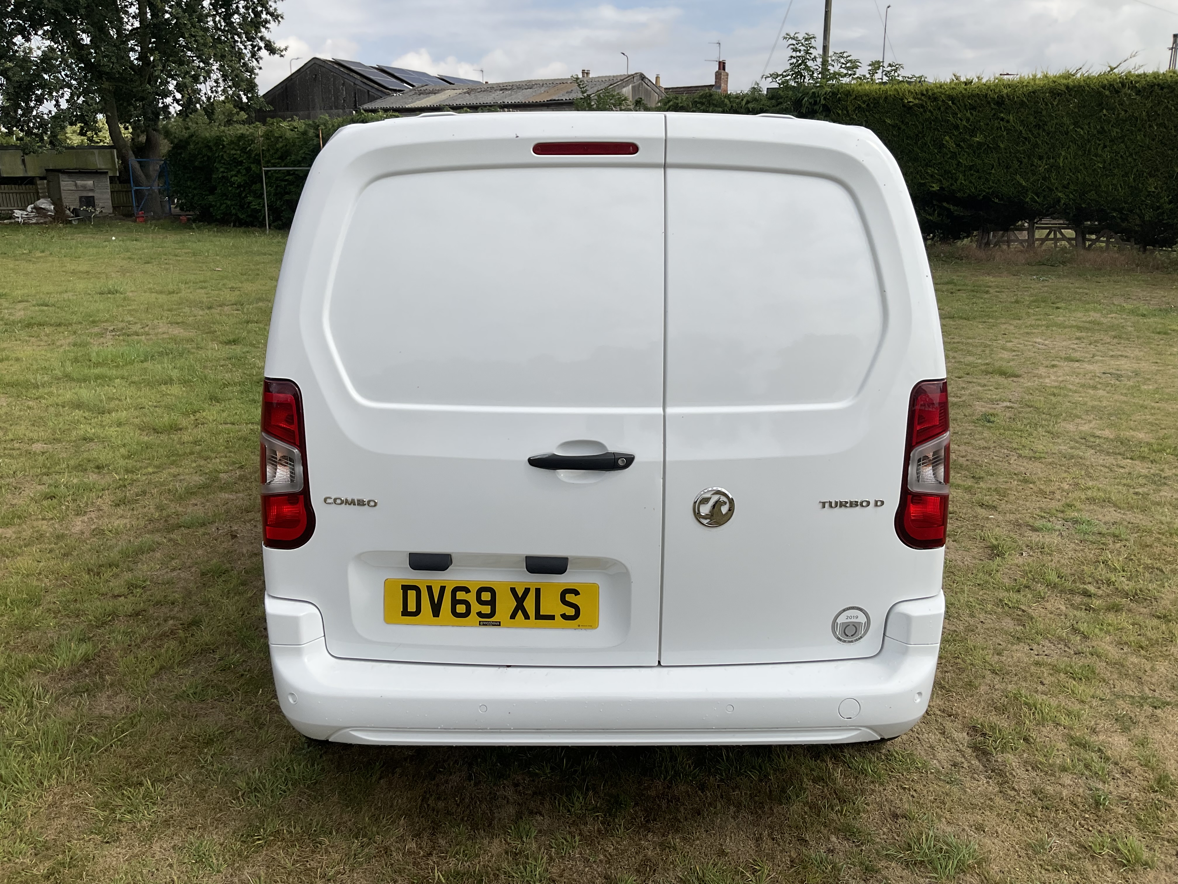 Vauxhall Combo DV69XLS