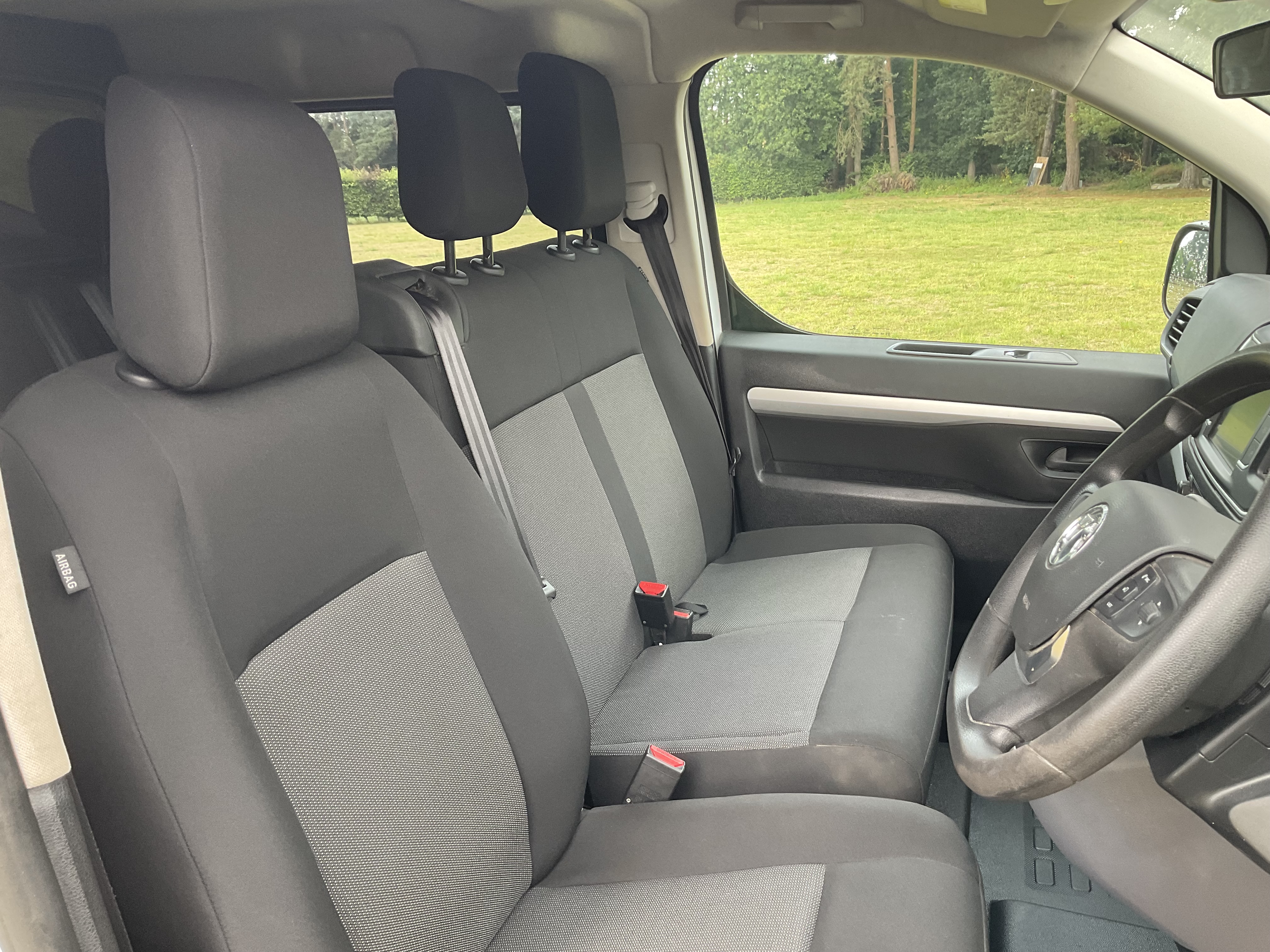 Vauxhall Vivaro DU21ZBV