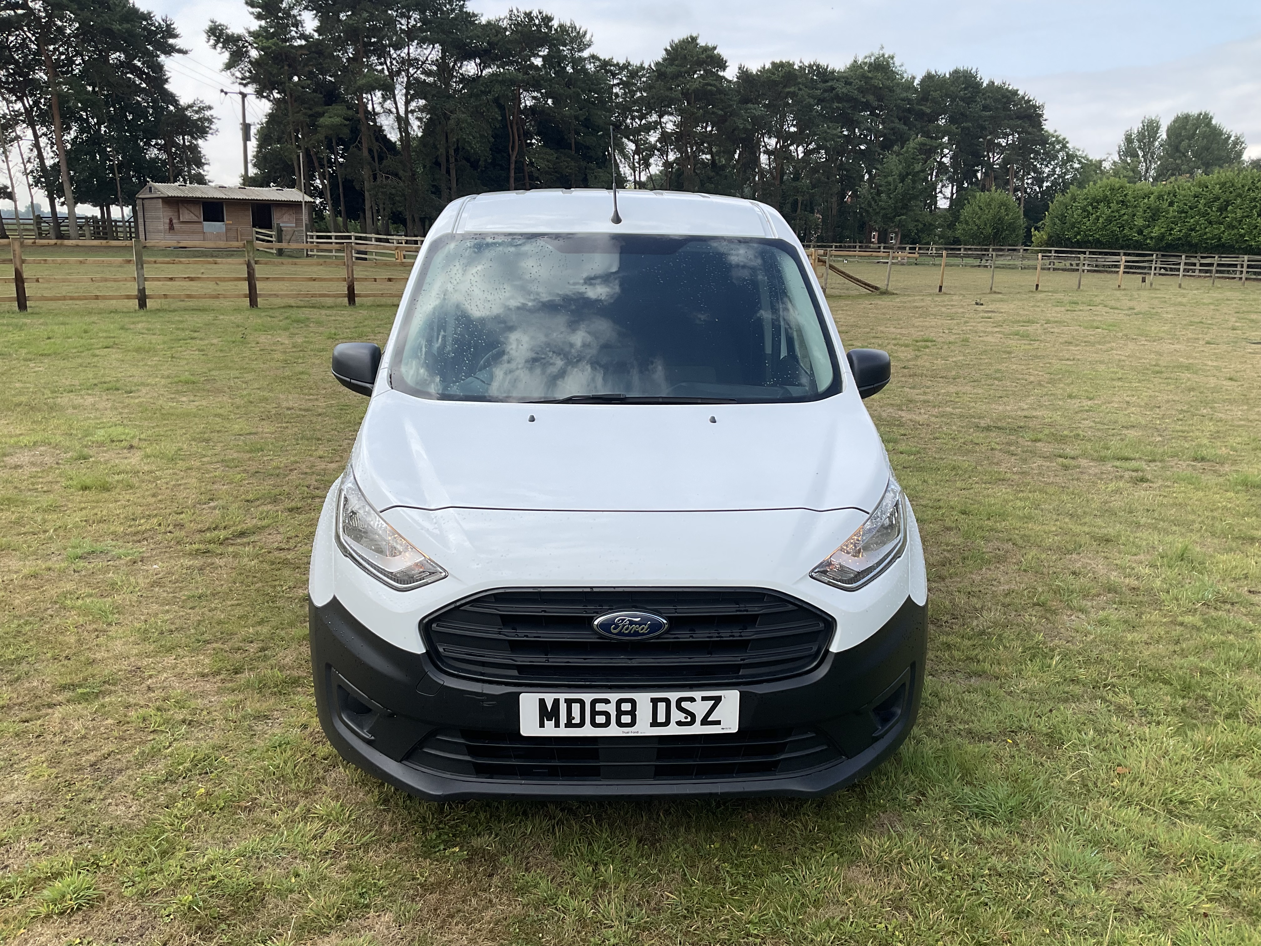 Ford Transit Connect MD68DSZ