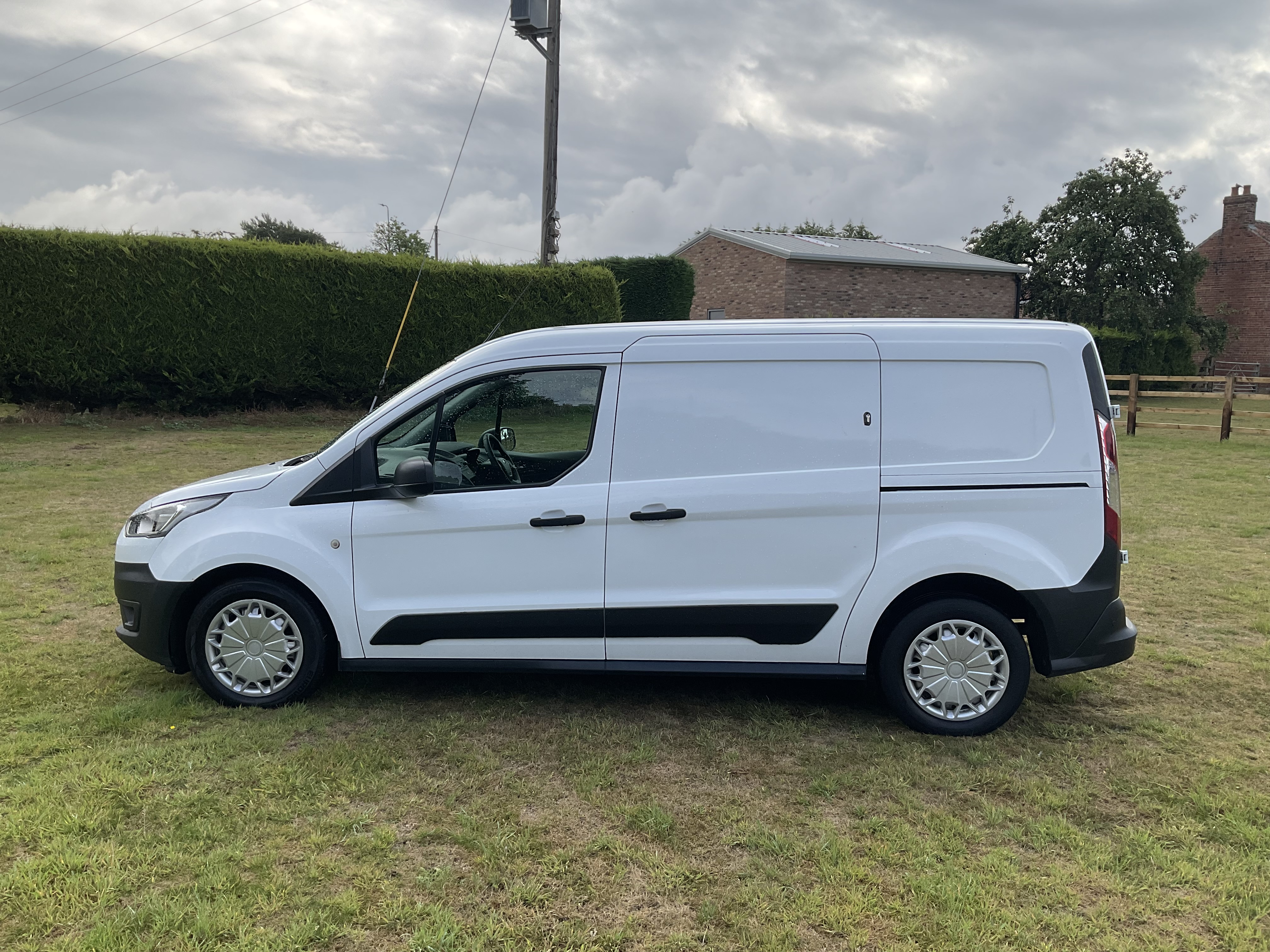 Ford Transit Connect MD68DSZ