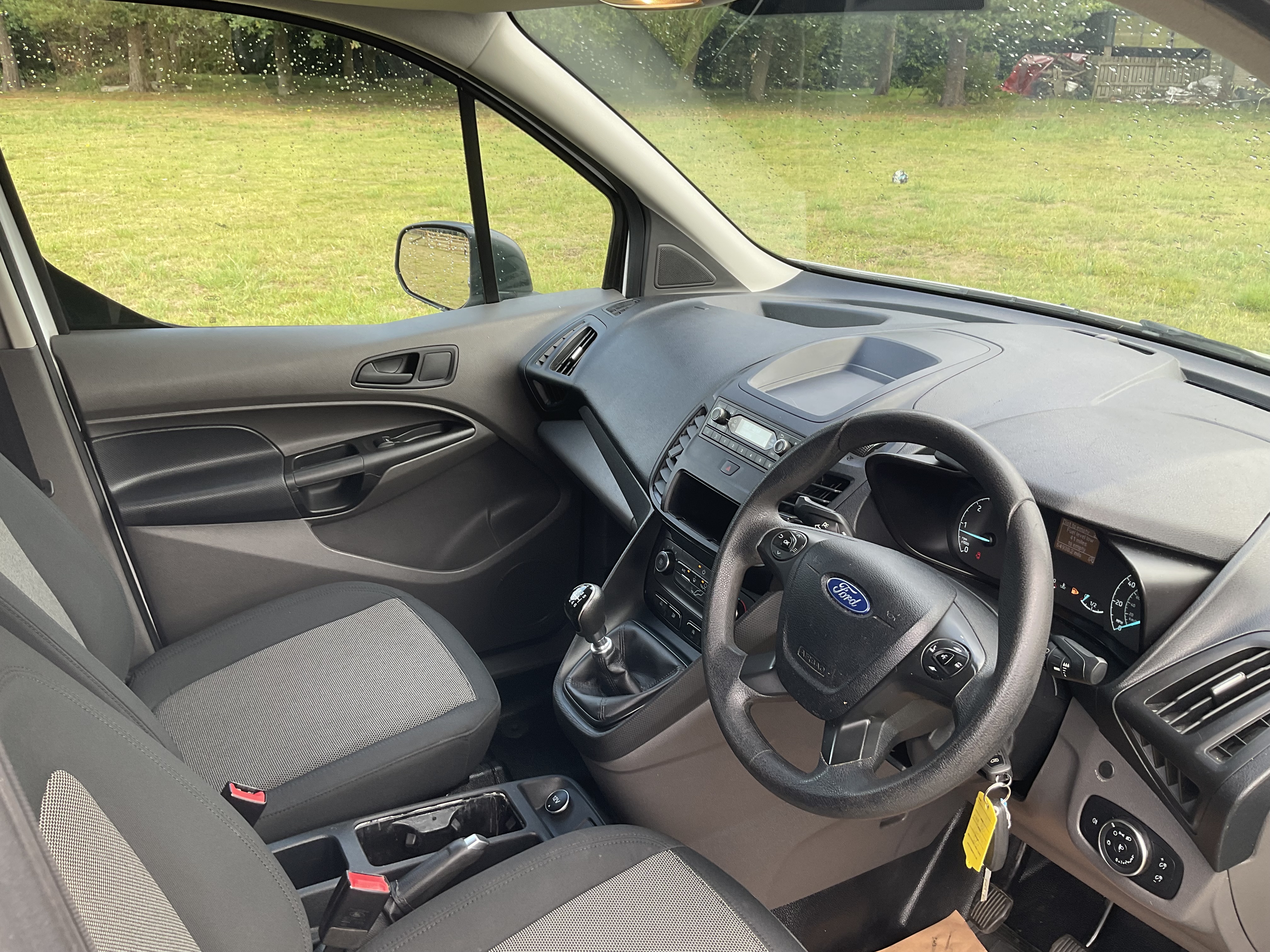 Ford Transit Connect MD68DSZ