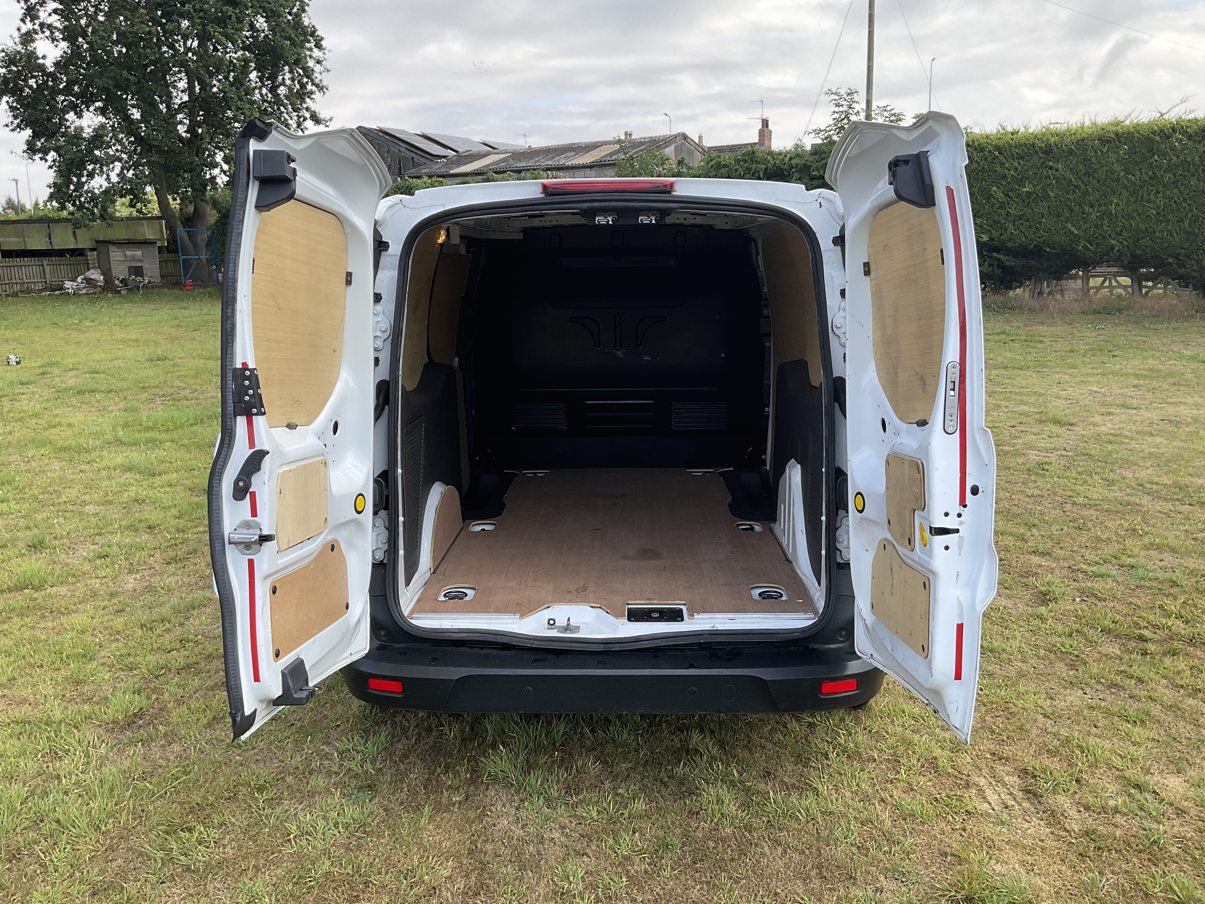 Ford Transit Connect MD68DSZ