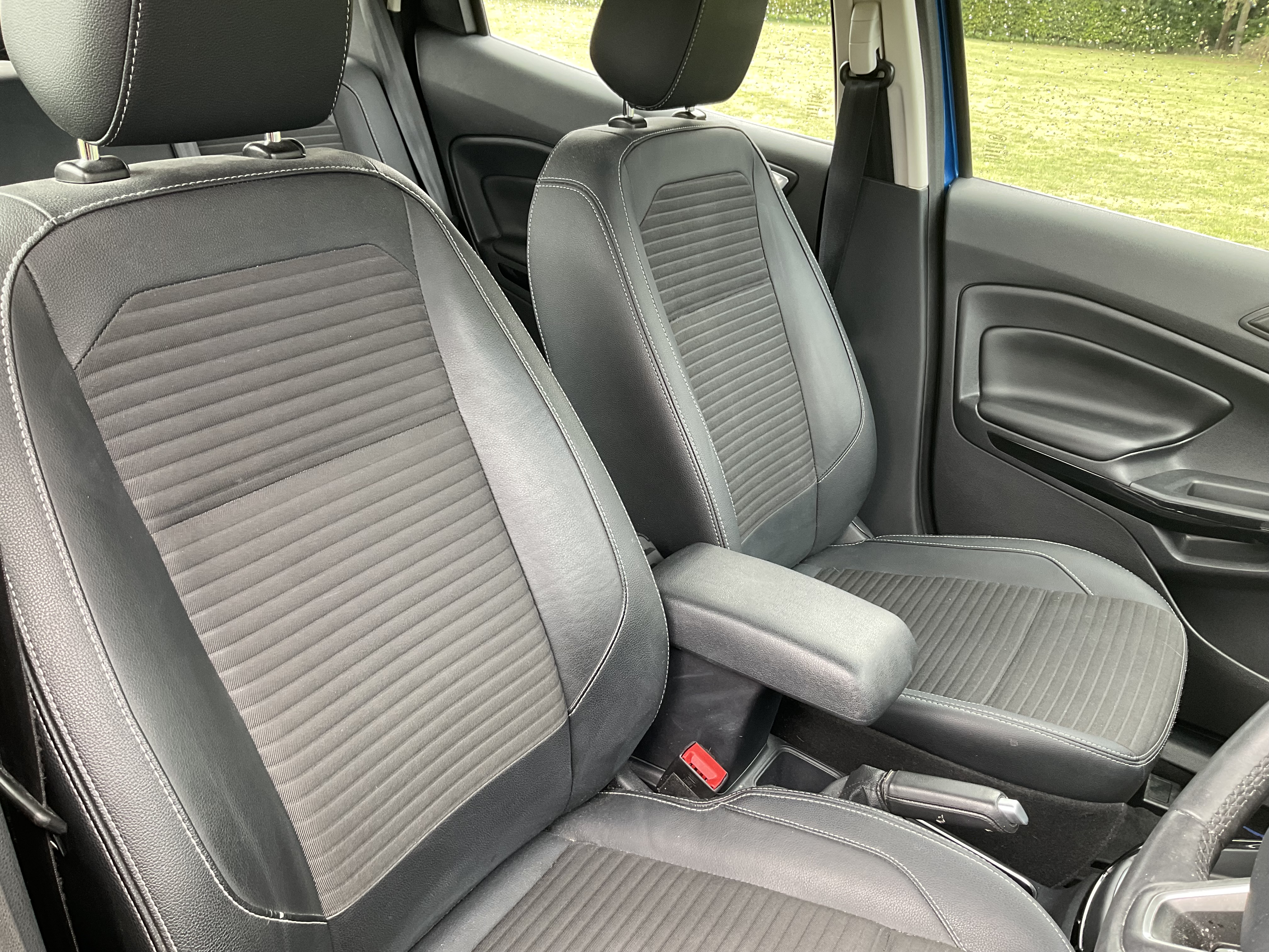 Ford EcoSport EX68TAU