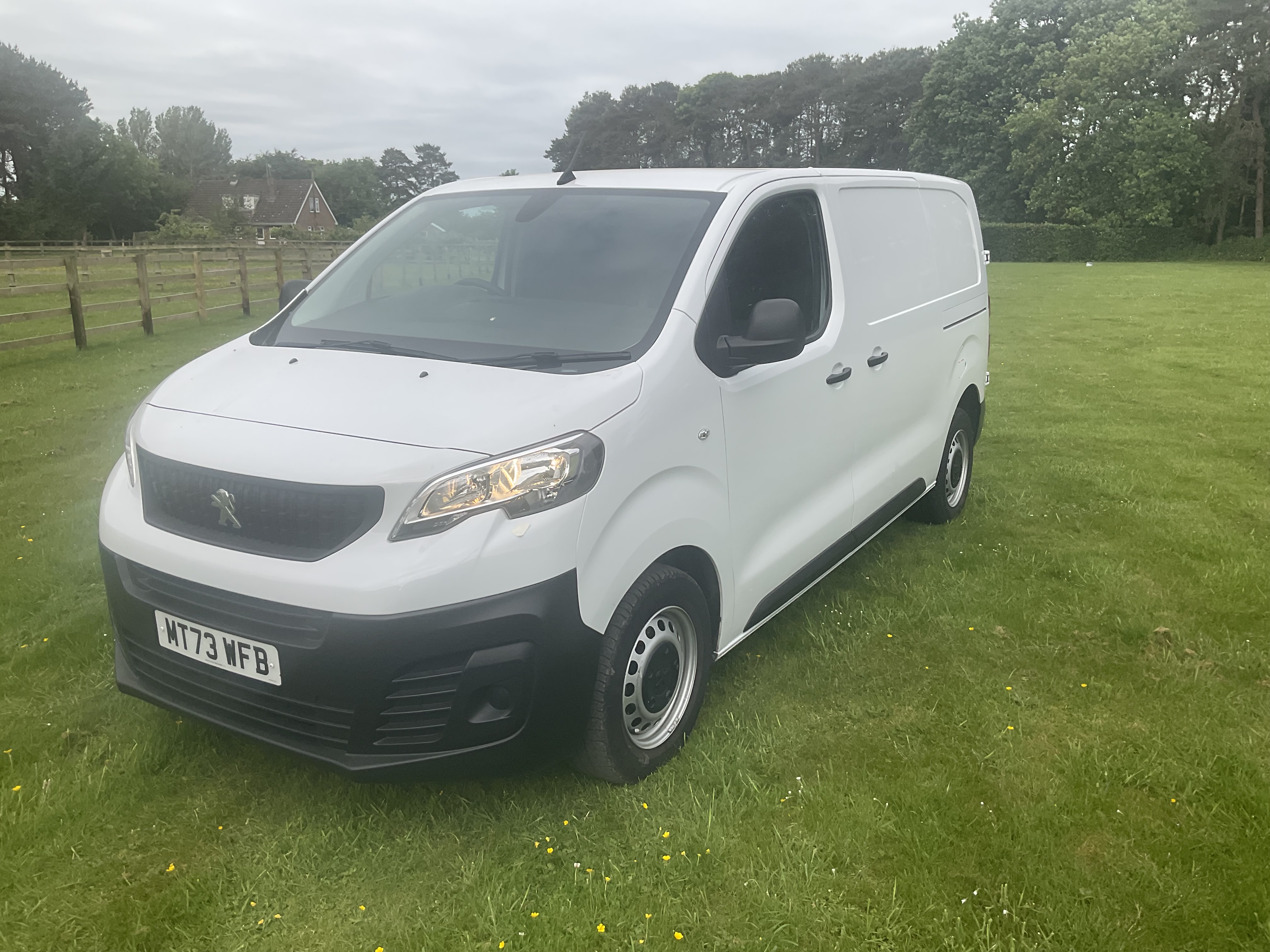 Peugeot Expert MT73WFB